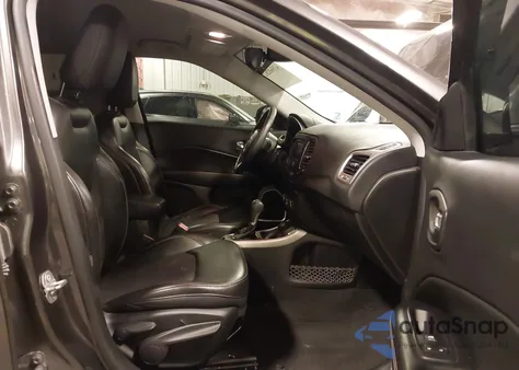 2018 Jeep Compass Latitude 4X4 from USA, damaged, VIN 3C4NJDBBXJT366352